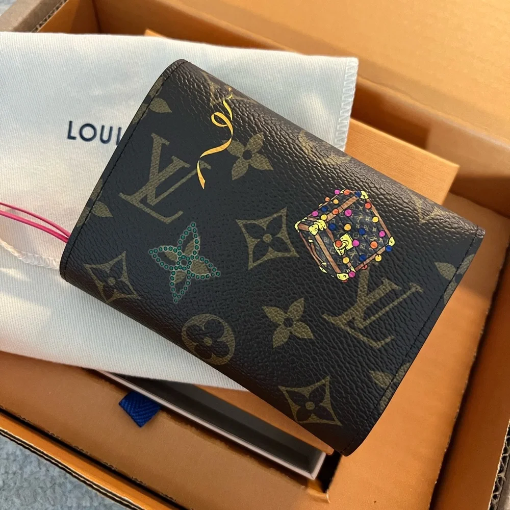 NEW RARE Authentic Louis Vuitton Vivienne Victorine Monogram Holiday 2025 Wallet